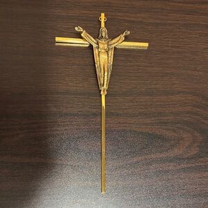 Gold Crucifix Wall Decor